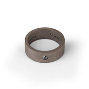 MANO|J Anello a fascia piatta in titanio con diamante black SOLANTBFA_21